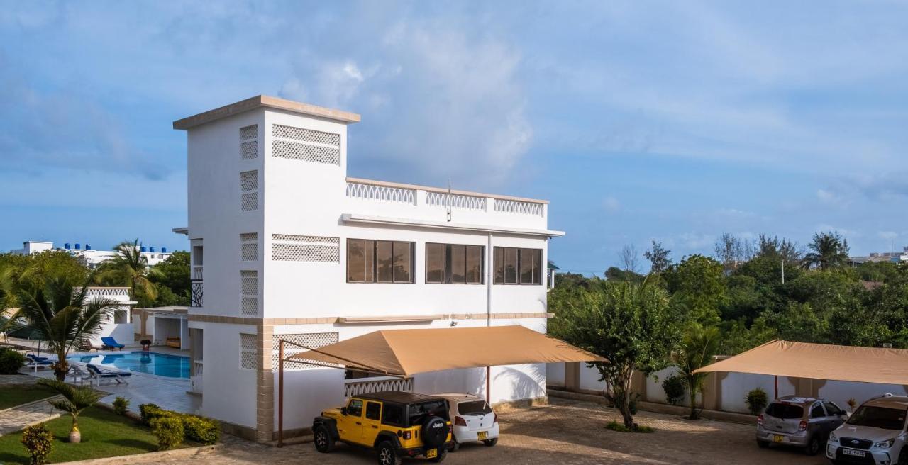 Leomilo Holidays Diani Beach Exterior foto