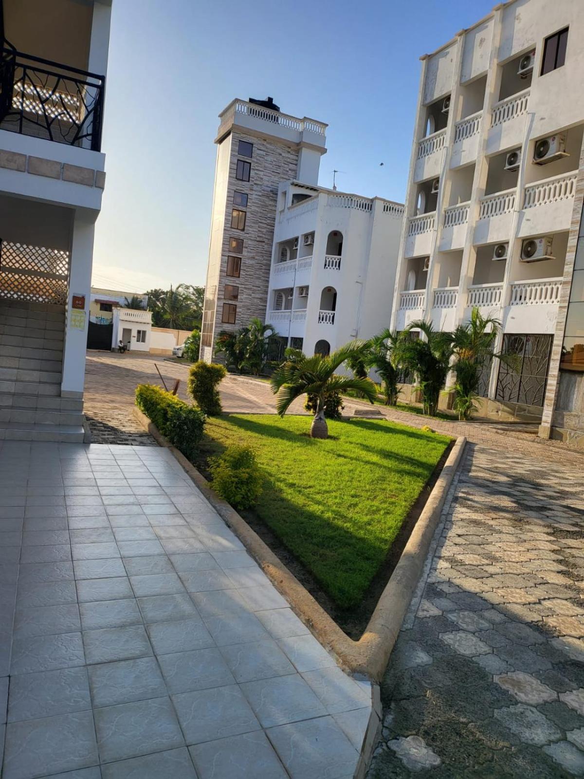 Leomilo Holidays Diani Beach Exterior foto