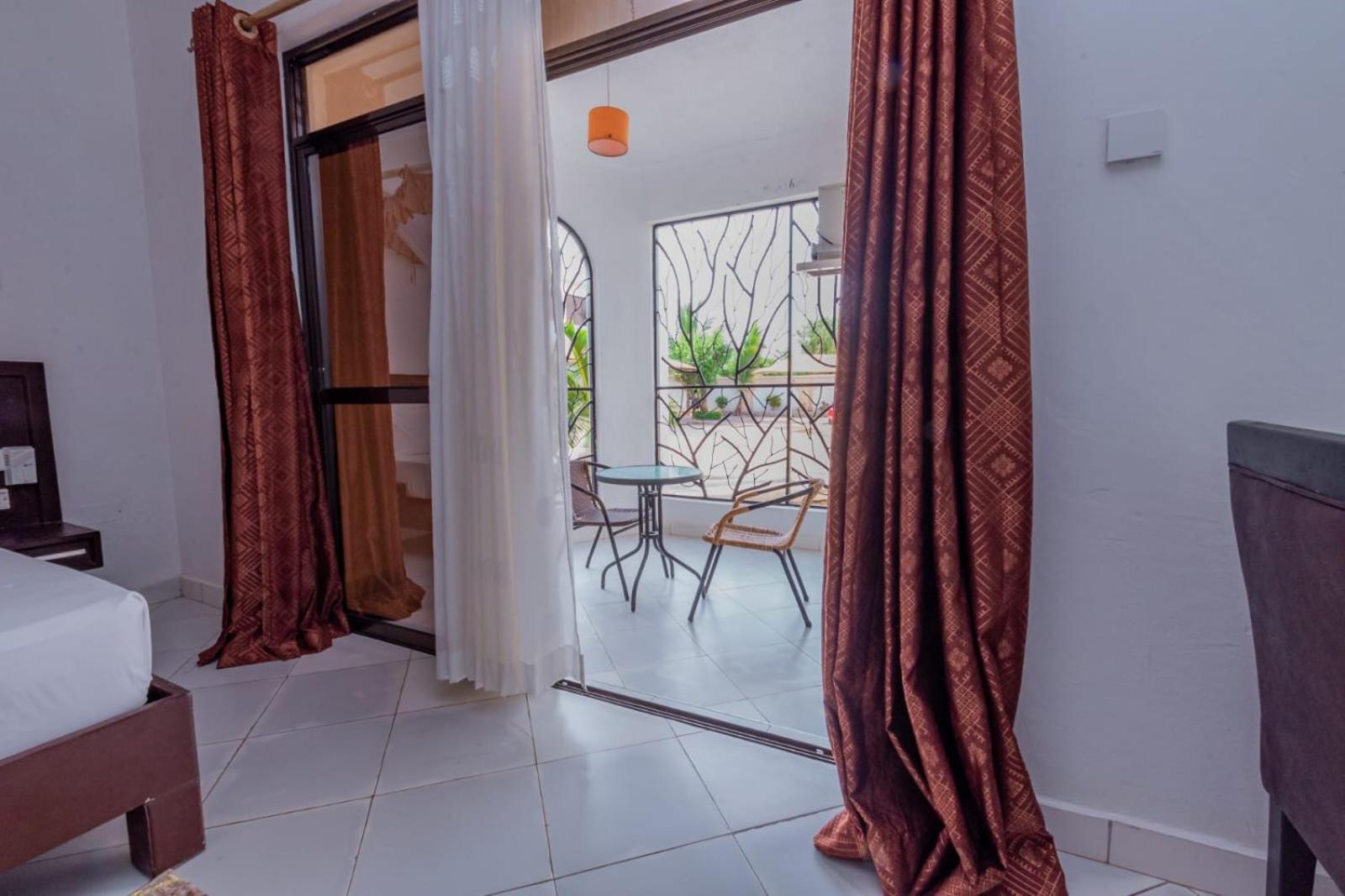 Leomilo Holidays Diani Beach Exterior foto